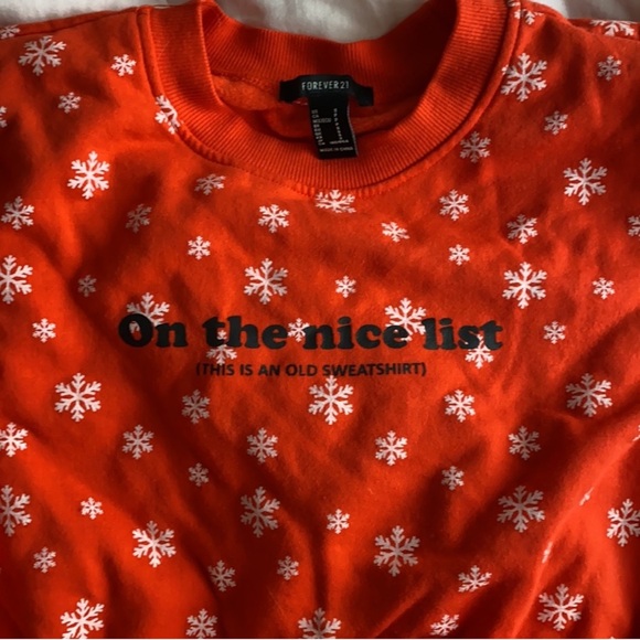 Forever 21 • On the Nice List Sweatsuit Pajama Set - Picture 2 of 3